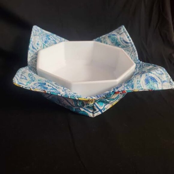 Bowl Cozies - Microwave safe and Reversible - Set of 2 - Picture 4 of 5